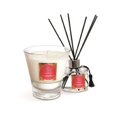 Tipperary Crystal Christmas Berries Candle & Diffuser Gift Set
